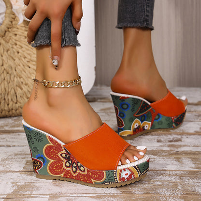 Slope heel thick sole fish mouth patterned high rise sandals