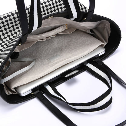 Single shoulder large capacity bag for women