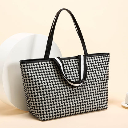 Single shoulder large capacity bag for women