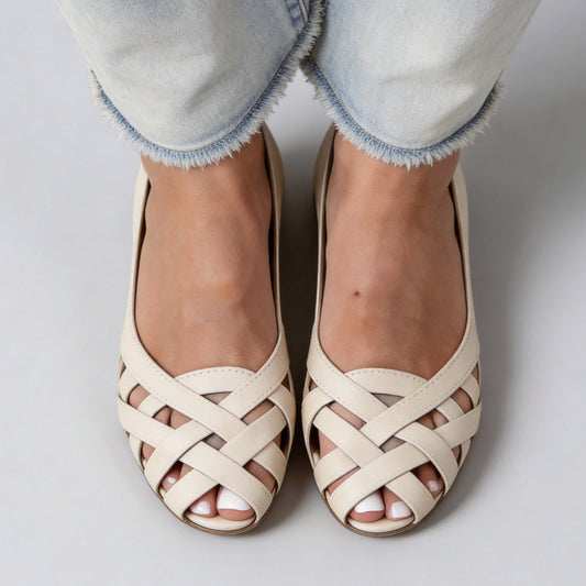 Flat bottomed hollow hole shoes anti slip beach sandals for women