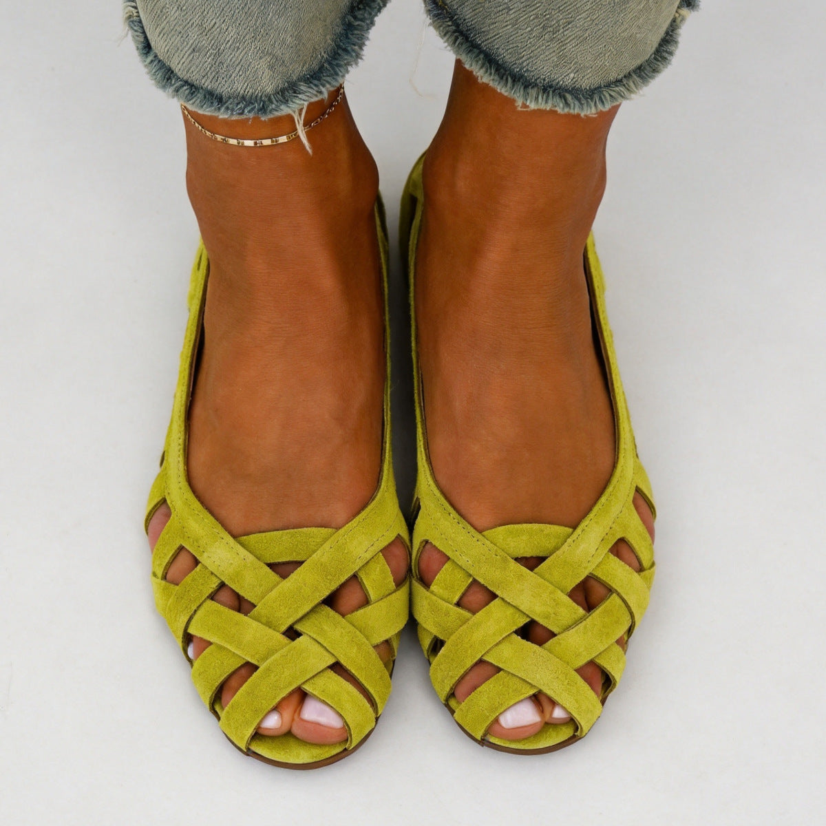 Flat bottomed hollow hole shoes anti slip beach sandals for women