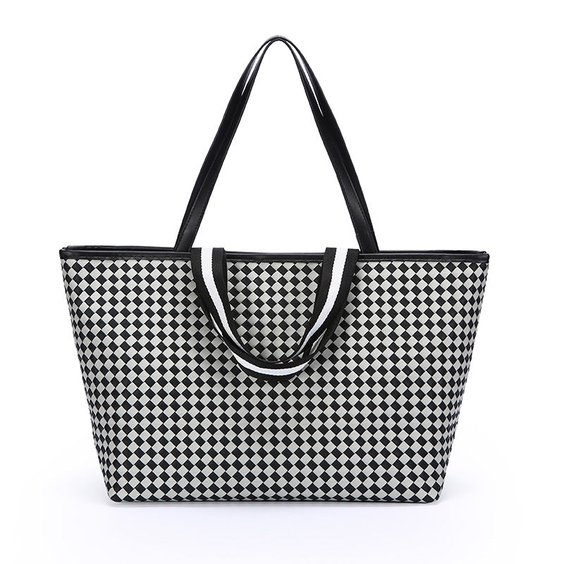 Single shoulder large capacity bag for women