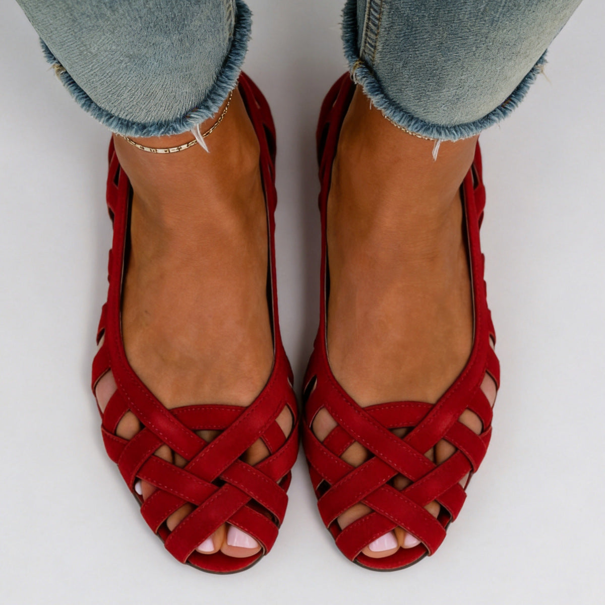 Flat bottomed hollow hole shoes anti slip beach sandals for women