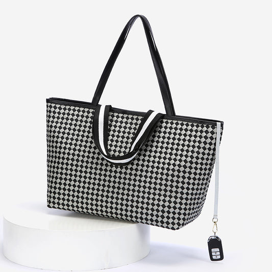 Single shoulder large capacity bag for women