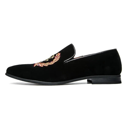 Men's Fashion Suede Leather Embroidery Loafers Mens Casual Printed Moccasins Oxfords Shoes Man Party Driving Flats EU size 38-45